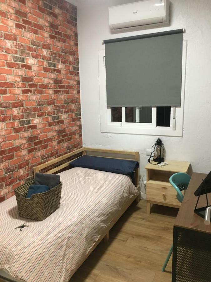 Practical Room: Barcelona-Fira-Airport L'Hospitalet de Llobregat Ngoại thất bức ảnh